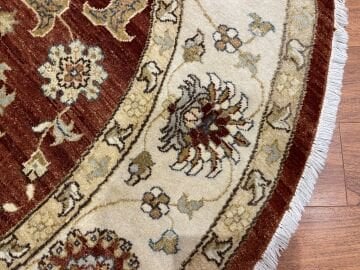 Yuvarlak Uşak El Halısı