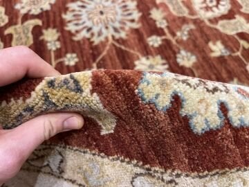 Yuvarlak Uşak El Halısı