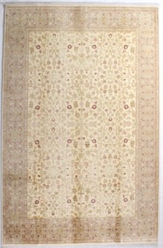 Desenleri İpek El Dokuma Halı