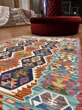 Uşak Motifli El Dokuması Kilim