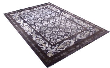 İpek Desenli Antrasit El Halısı