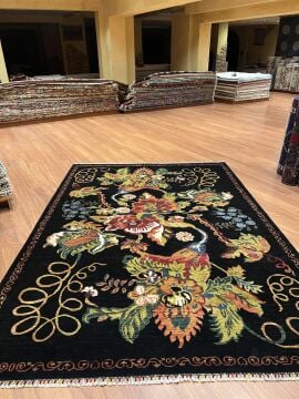 Siyah Karabağ Kilimi Desenli El Halısı