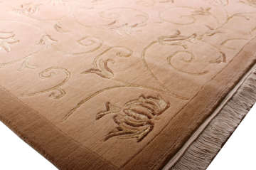 Desenleri İpekli El Halısı