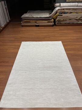 Düz Desensiz Beyaz Halı