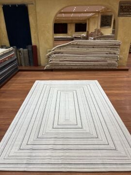 Kendinden Desenli Sade Viskon Halı