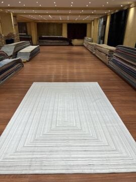 Kendinden Desenli Sade Viskon Halı