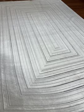 Kendinden Desenli Sade Viskon Halı