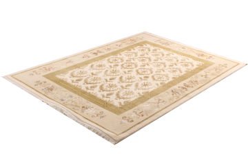 Damask Patterned Silk Handmade Carpet