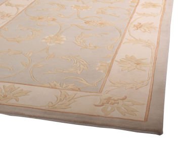 Ortası Koyu Renk İpek Desenli HalıTibet