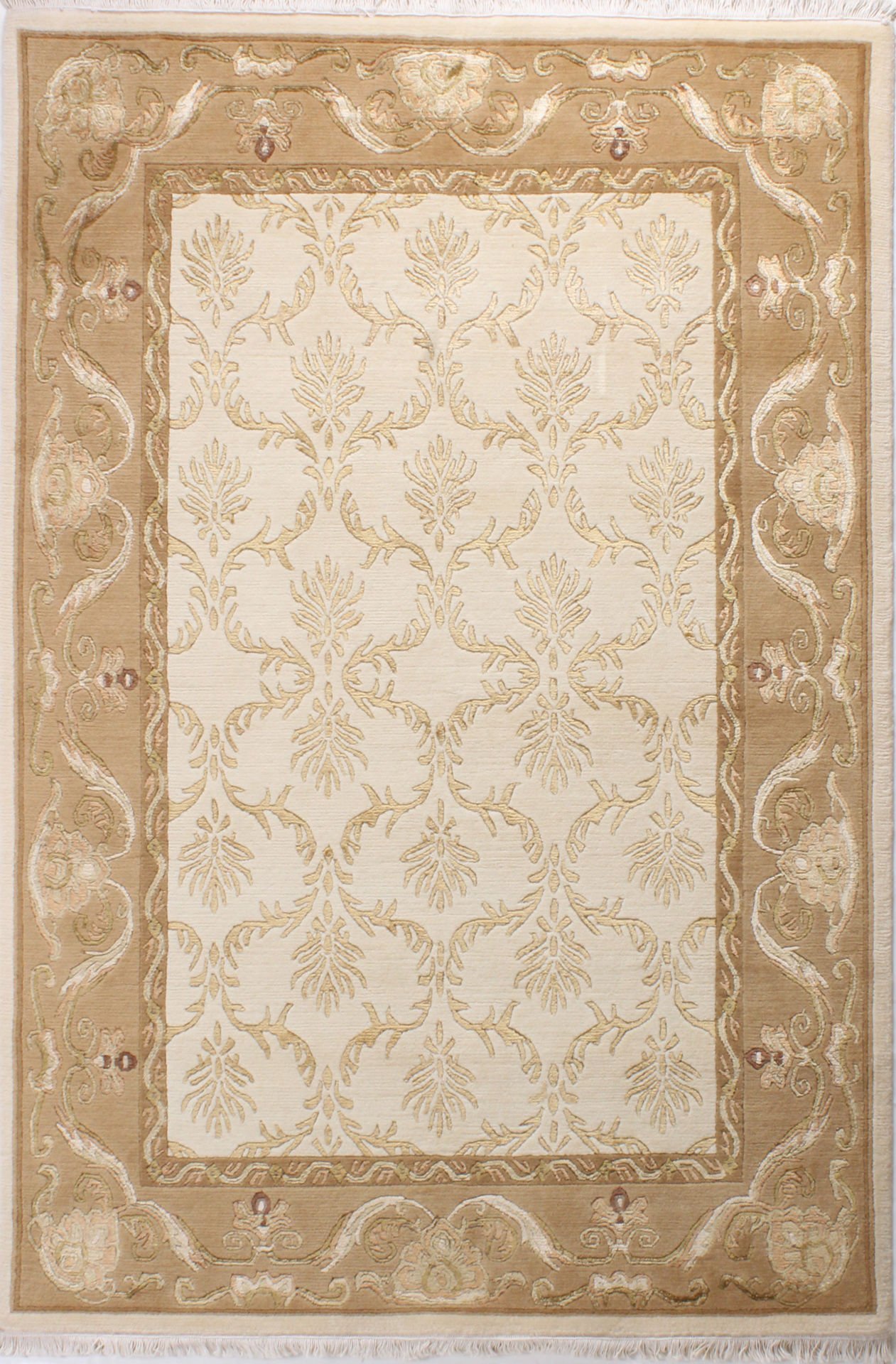 Damask Desen Bordürlü El Halısı