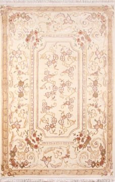 Soft Renk İpekli El Halısı