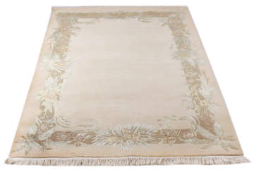 Yaprak Desenli İpekli El Halısı