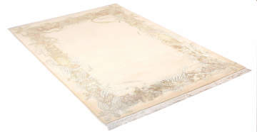 Az Desenli Klasik El Halısı