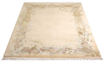 Az Desenli Klasik El Halısı