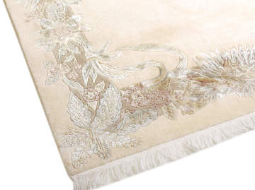 Az Desenli Klasik El Halısı