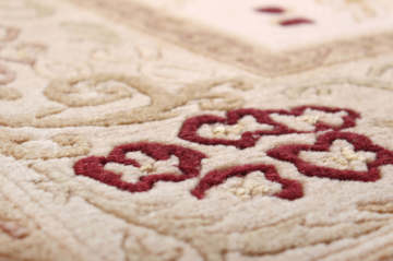 İpek Desenli El Halısı