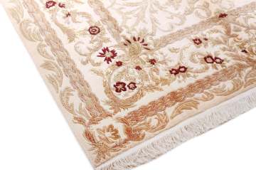 Klasik İpekli El Halısı