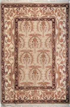 Desenleri İpek Klasik El Halısı