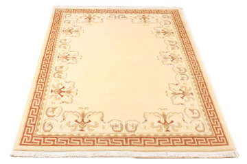 Şık Klasik Salon Halısı