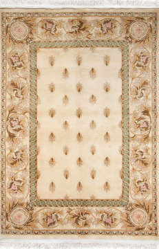 Kabartmalı Çin Halısı