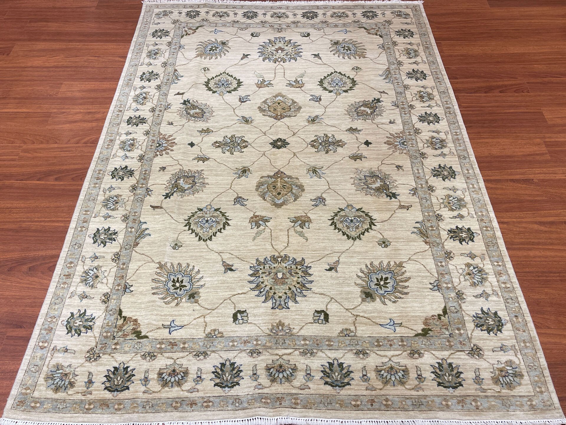 Uşak Desenli Salon Halısı