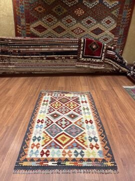 Otantik Desenli Kilim