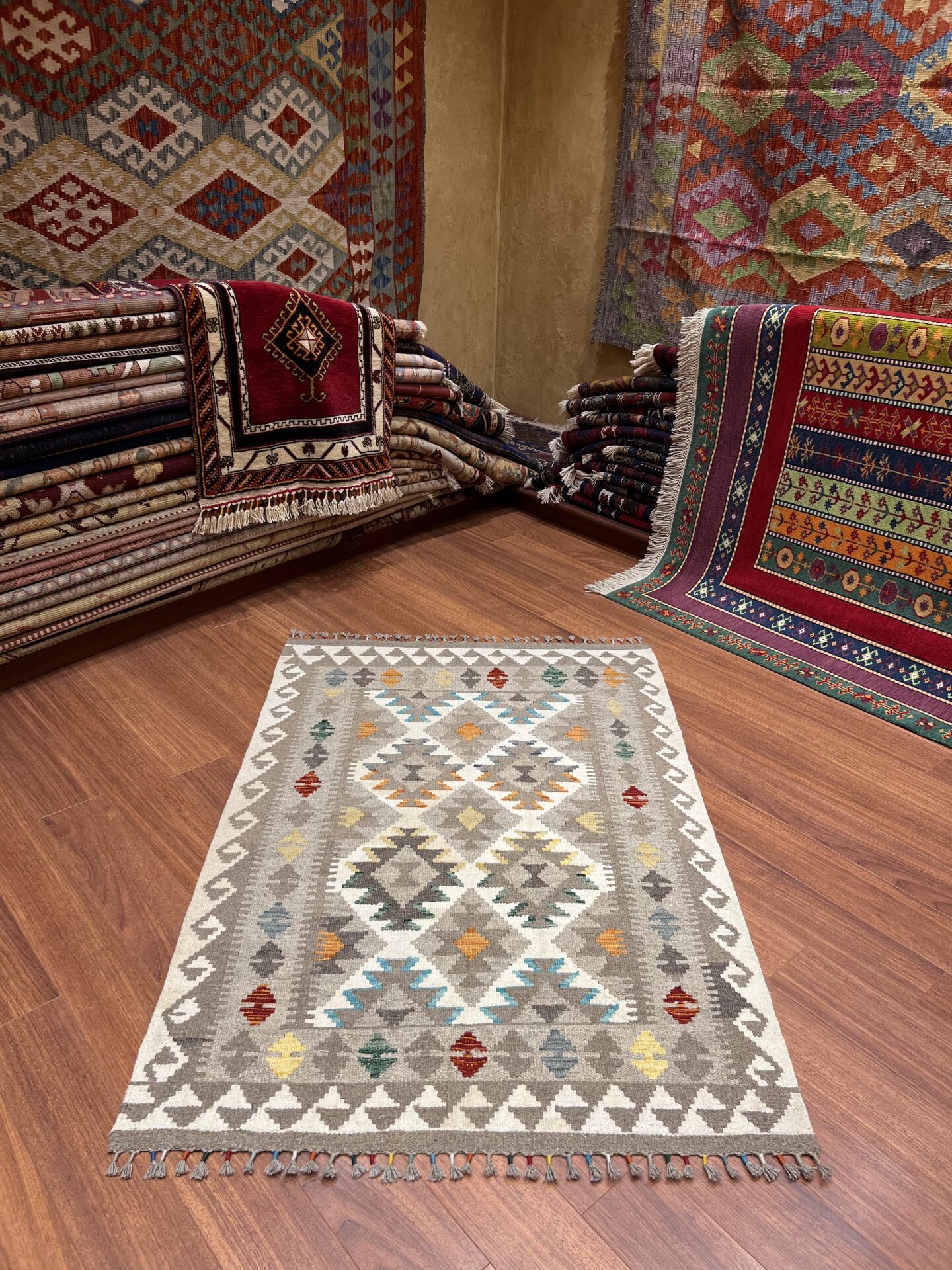 Açık Renk Afgan Kilimi