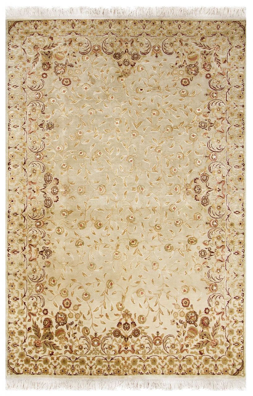 Desenleri İpekli İran Halısı