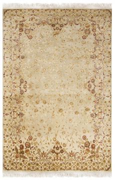 Desenleri İpekli İran Halısı