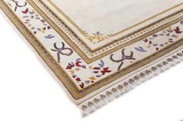 Klasik Bej Salon Halısı