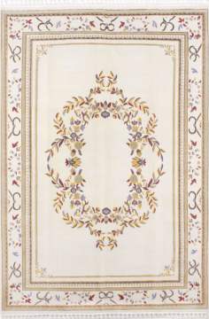 Klasik Bej Salon Halısı