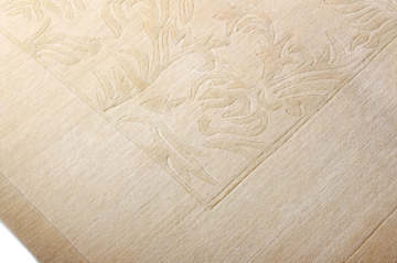 Kendinden Desenli İnce Dokuma El Halısı