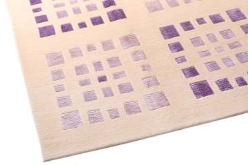 Mor Kare Desenli El Halısı