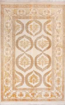 İpek Desenli Salon Halısı