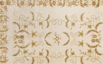 İpekli El Dokuması Halı