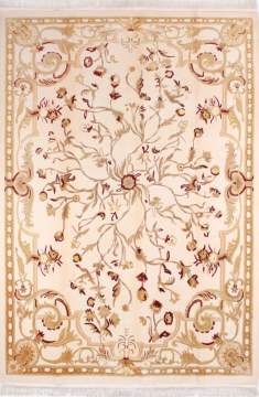 İpek Desenli El Dokuması Halı