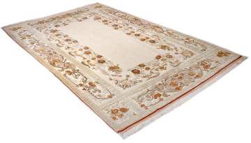 Klasik Bej Salon Halısı