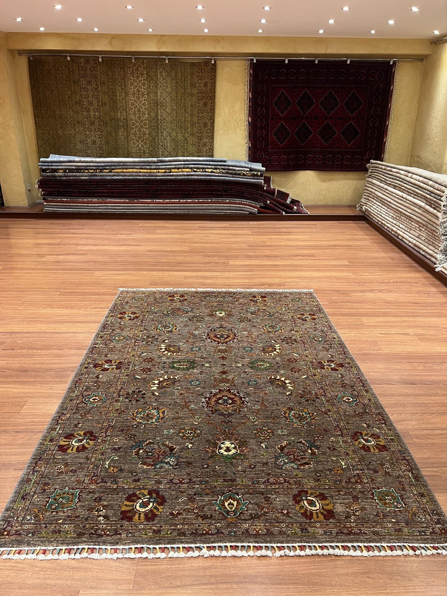 Kahverengi Sultani Halısı