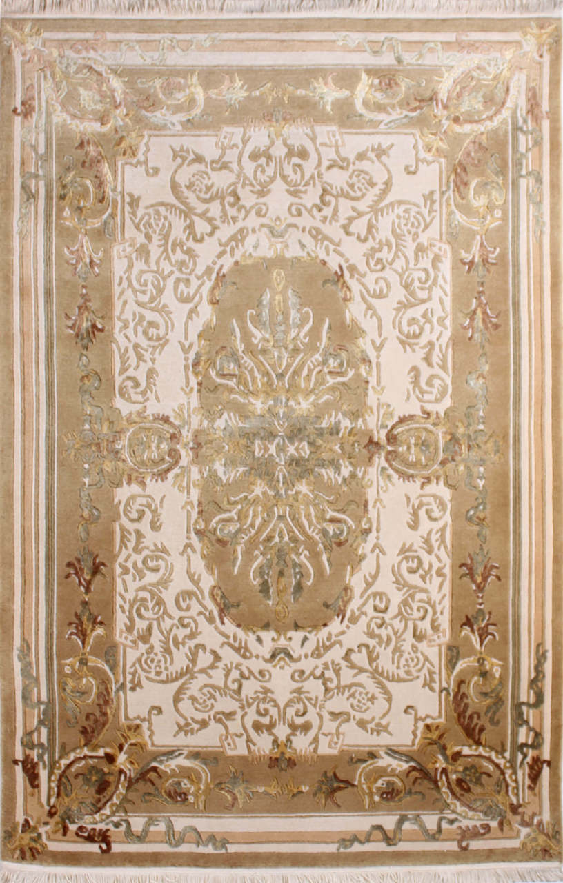 İpek Desenli Bej Salon Halısı