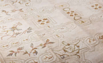 Neo Klasik Motifli Yün El Halısı