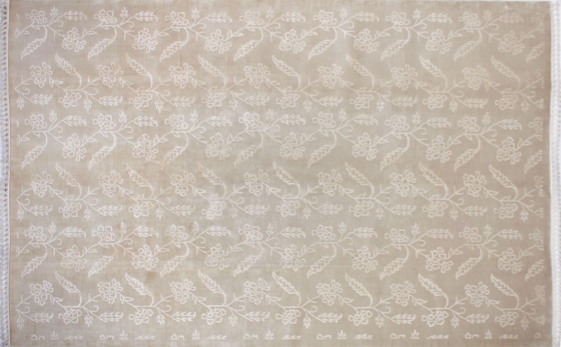 Yaprak Desenli İnce Dokuma El Halısı