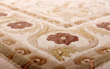 Ortası Düz Kenarı Çiçek Desenli Halı