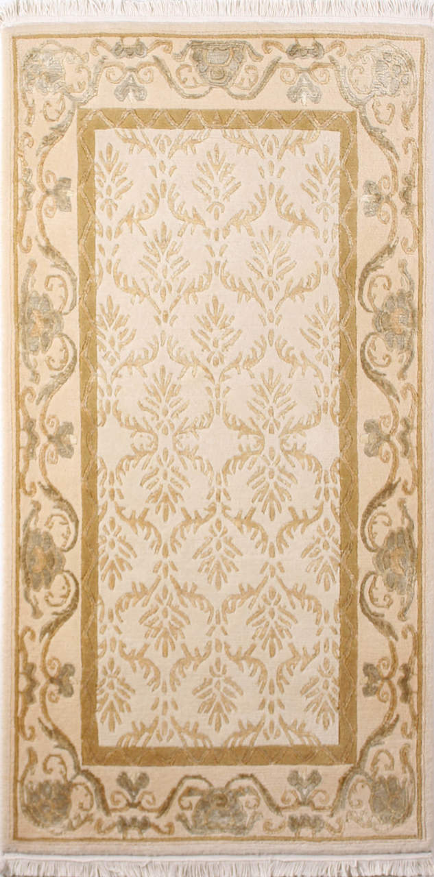 Desenleri İpek Yatak Odası Halısı