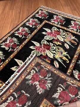 Çiçek Moitfli El halısı