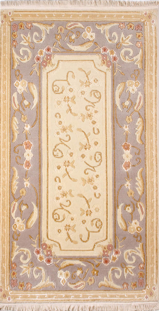 Kenar Bordürü Gri Zeminli İpek Desenli Halı 0.80 x 1.50