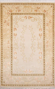 Desenleri İpek Bej El Halısı 1.20 x 1.80