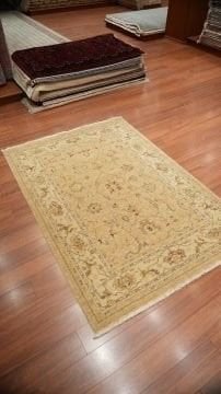 Natural Color Uşak Wool Carpet