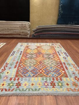 El Dokuması Kilim