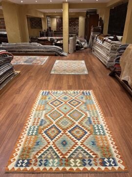 Çapraz DesenliKilim