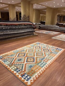 Çapraz DesenliKilim